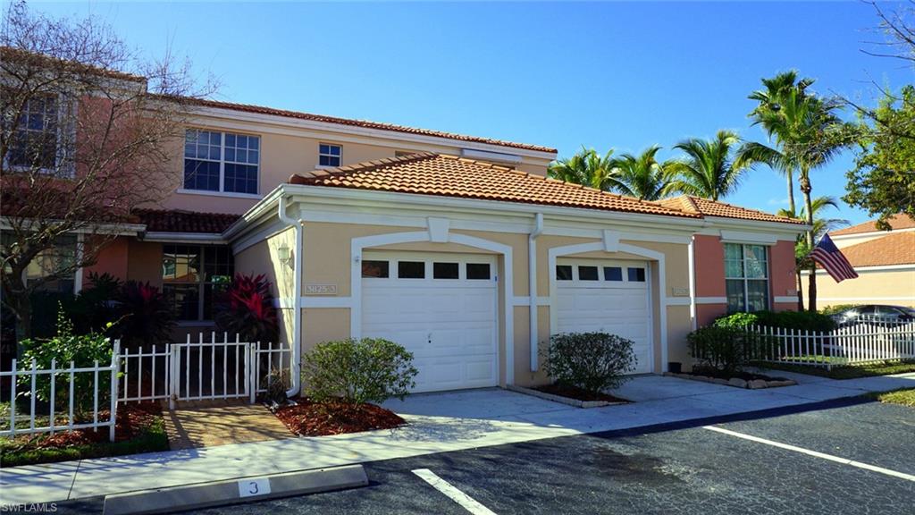 3825 Schoolhouse RD E # 3, FORT MYERS FL 33916