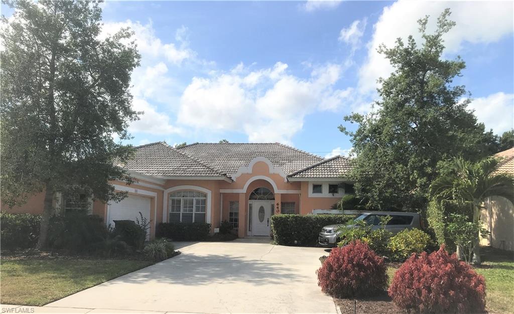 640 Soliel DR, NAPLES FL 34110