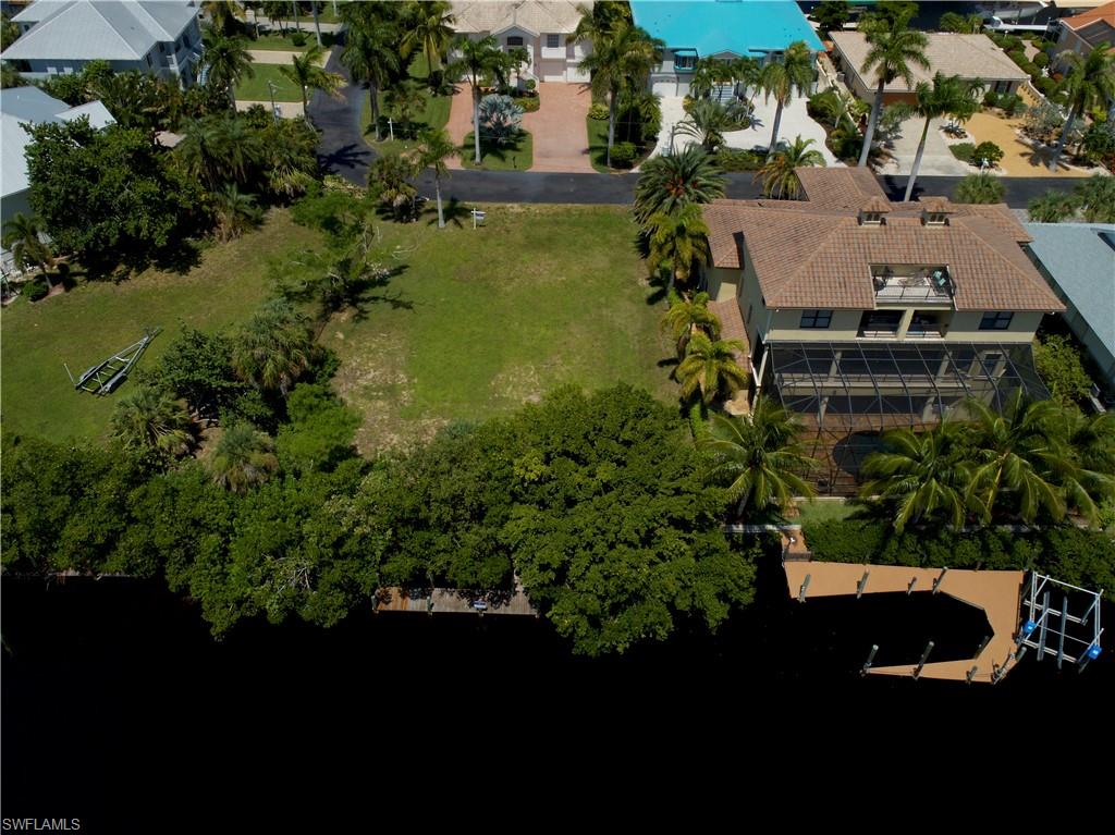 11631 Isle Of Palms DR, FORT MYERS BEACH FL 33931
