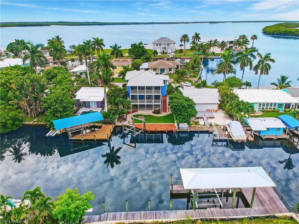 2604 3rd ST, MATLACHA FL 33993