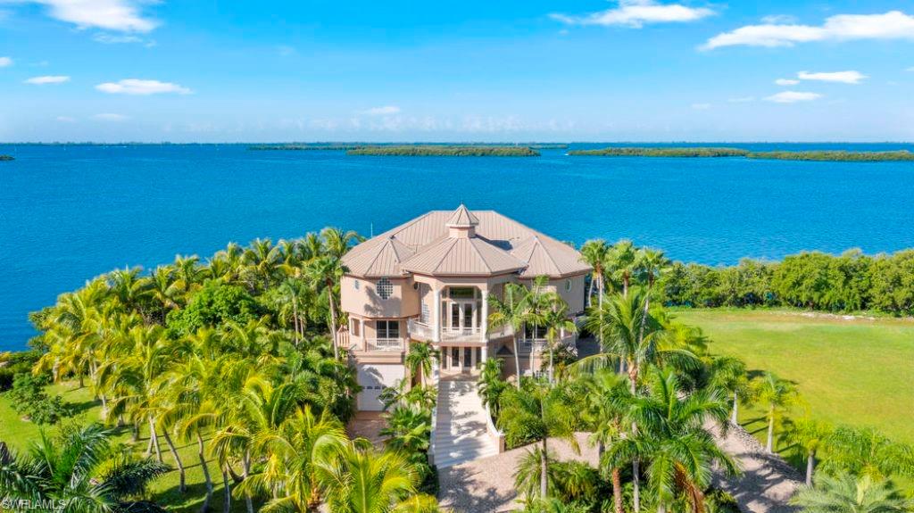 4901 Galt Island AVE, ST. JAMES CITY FL 33956