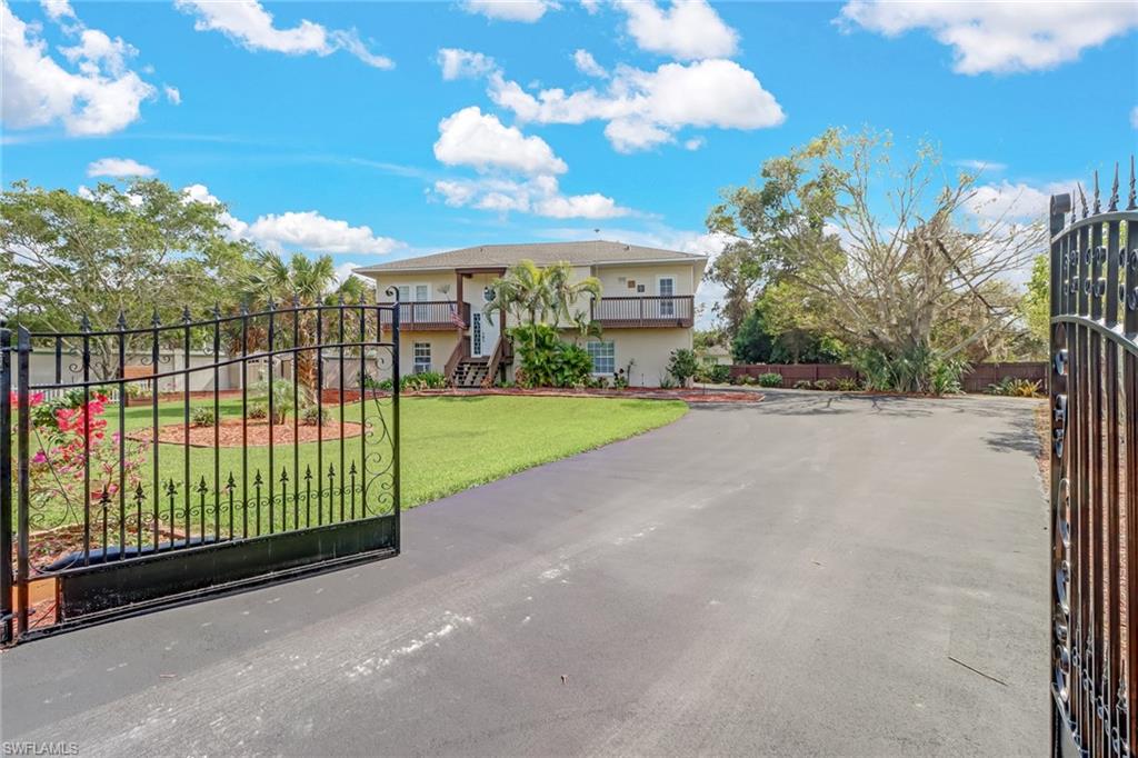 2675 Pine ST, NAPLES FL 34112