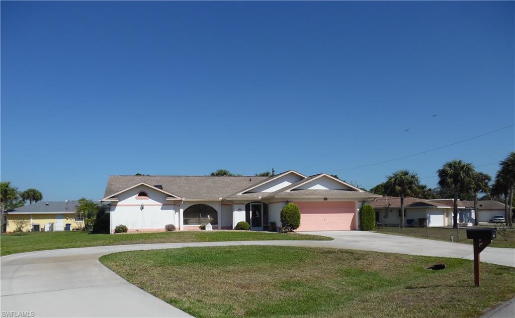 254 David AVE, LEHIGH ACRES FL 33936