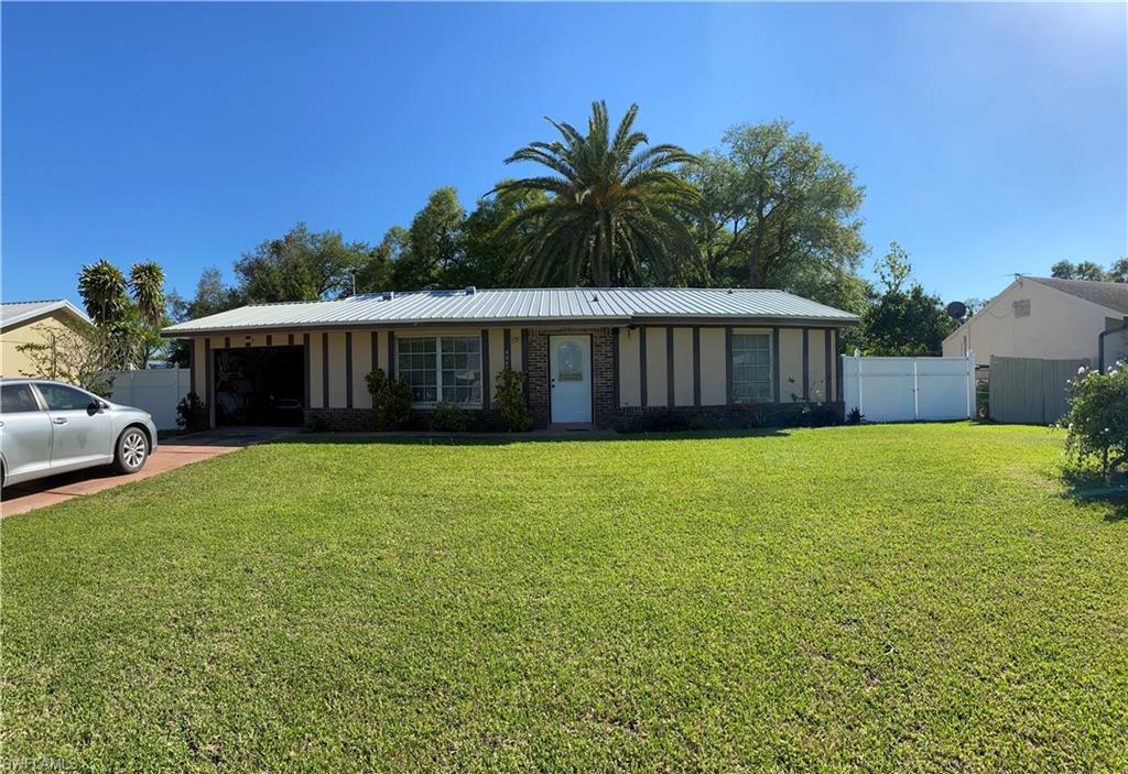 4049 Rainbow CIR, LABELLE FL 33935