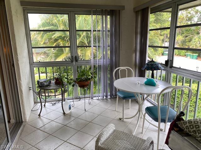 600 Valley Stream DR # E5, NAPLES FL 34113