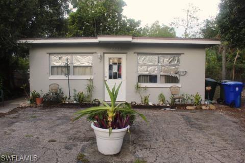 2227 Clifford ST
