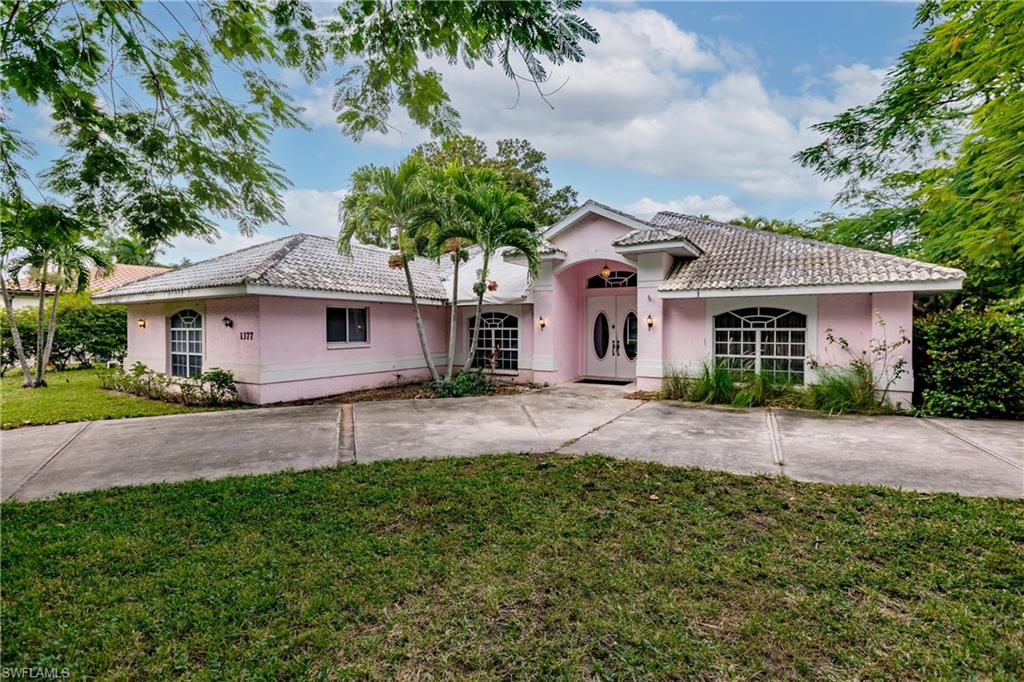 1377 Coconut DR, FORT MYERS FL 33901