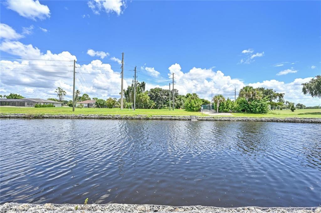 600 Valley Stream DR # F1, NAPLES FL 34113