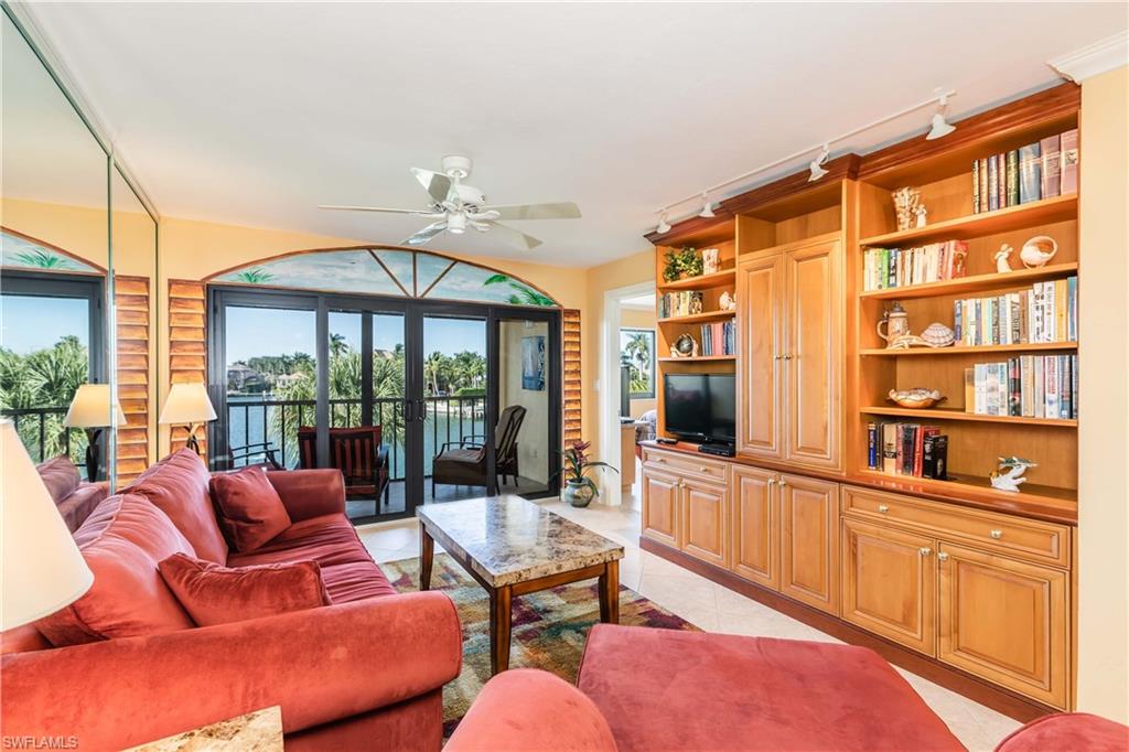 848 W Elkcam CIR # 305, MARCO ISLAND FL 34145