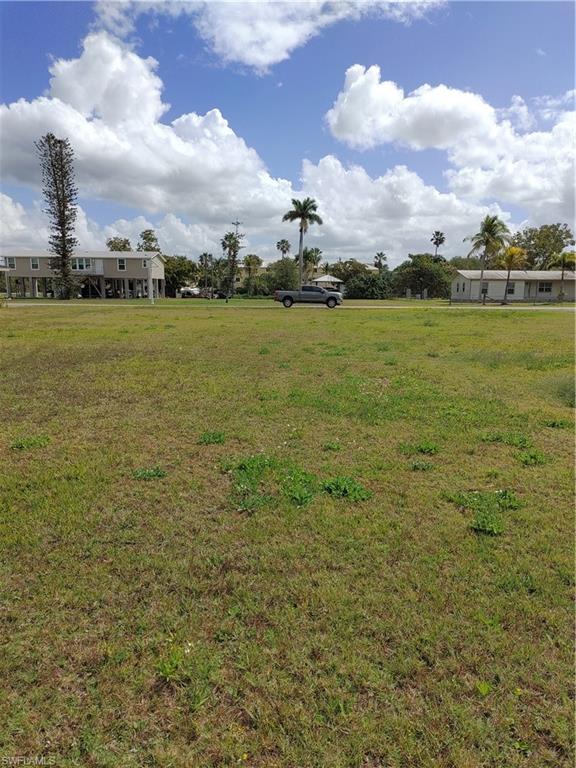 306 Storter AVE S, EVERGLADES CITY FL 34139