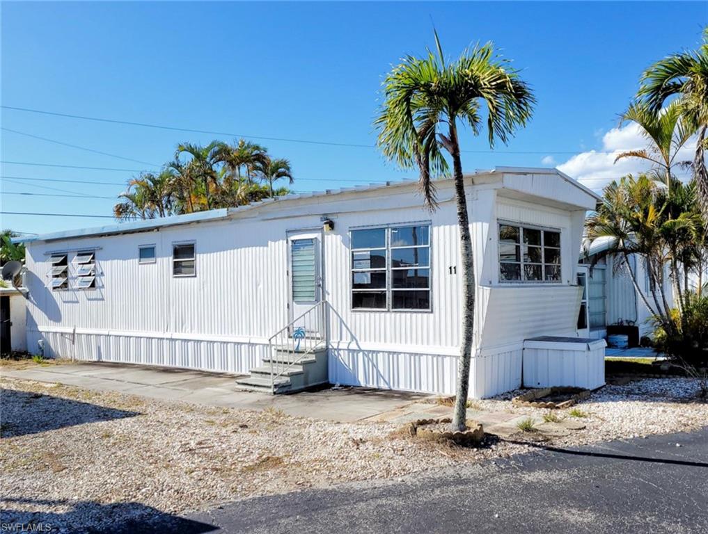 11 Helen LN, FORT MYERS BEACH FL 33931