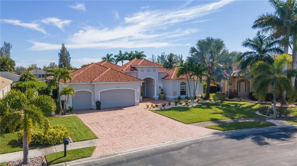 890 Palmetto Pointe CIR, CAPE CORAL FL 33991