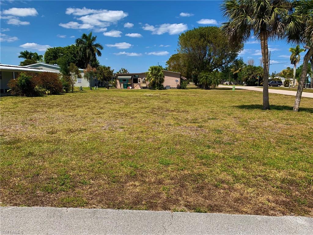 201 Matecumbe LN, NAPLES FL 34114