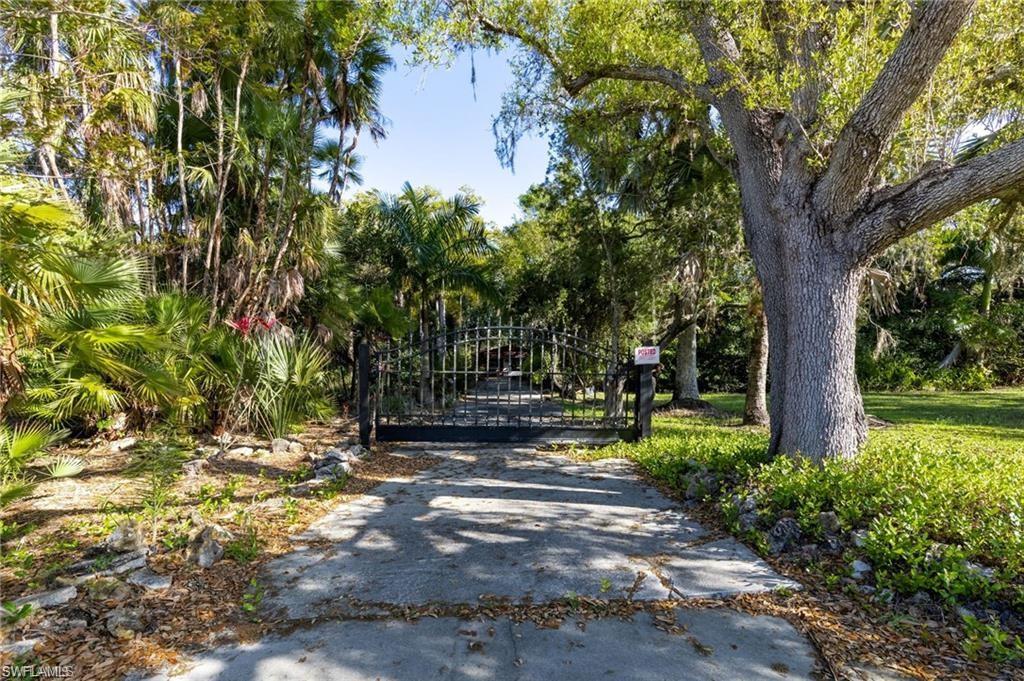 6990 Hendry Creek DR