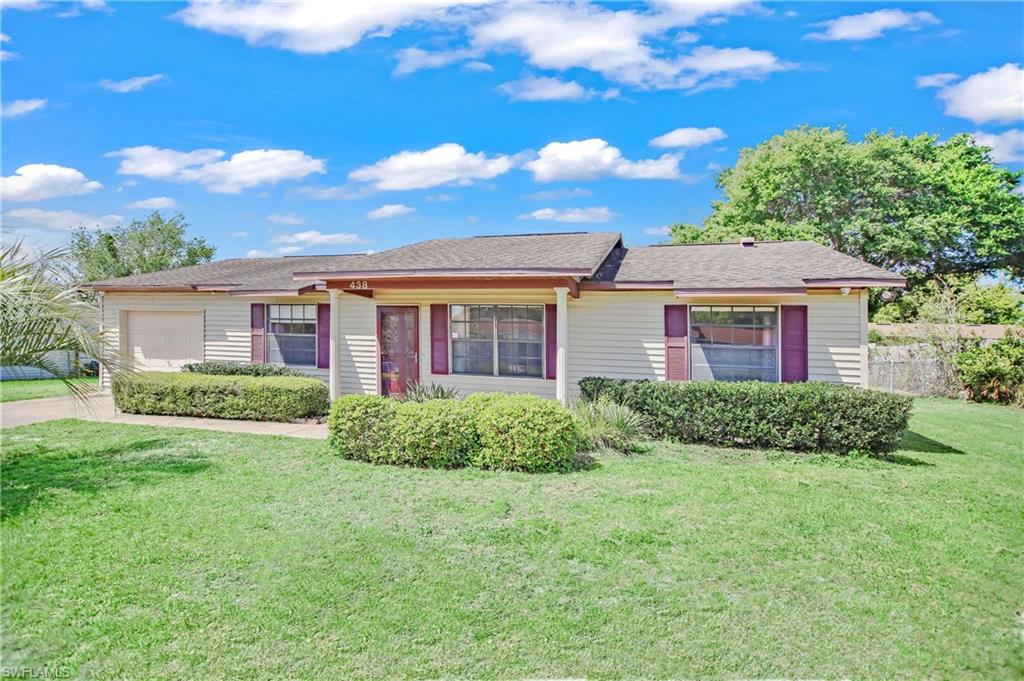438 N Lake AVE, APOPKA FL 32712