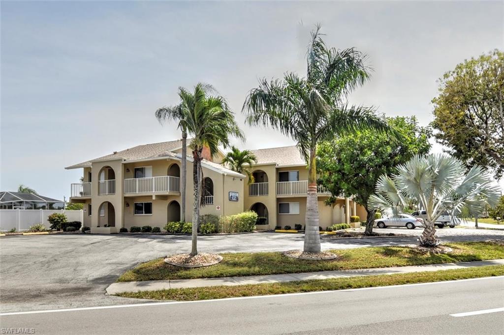 4321 Country Club BLVD # 202, CAPE CORAL FL 33904