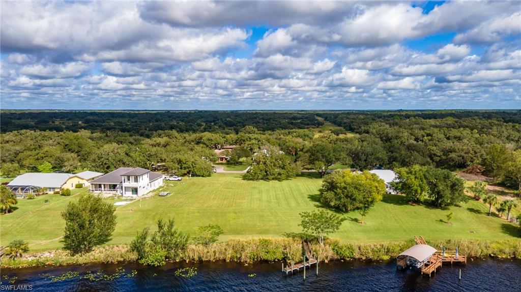 1497 Riverbend DR