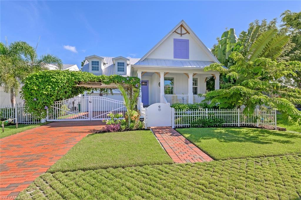 136 Jeepers DR, NAPLES FL 34112