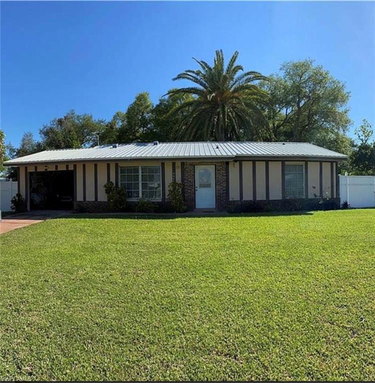 4049 Rainbow CIR, LABELLE FL 33935