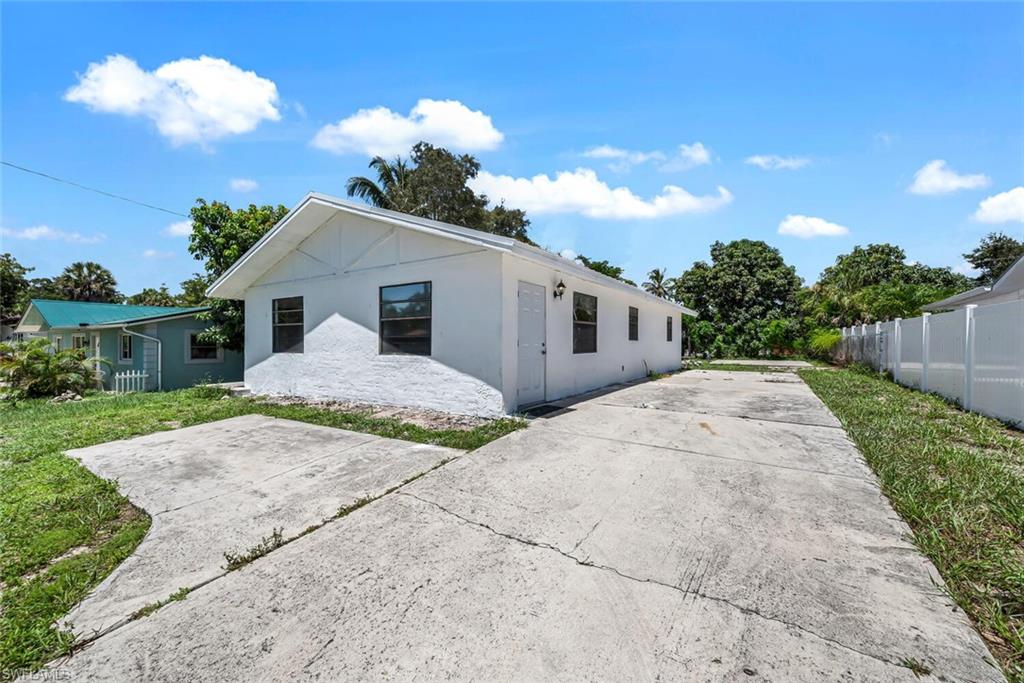 3501 Cherokee ST, NAPLES FL 34112