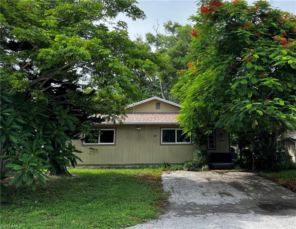 1297 Highlands DR