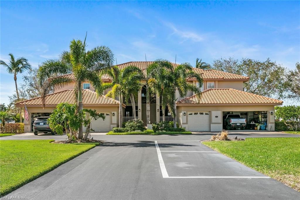 210 Waterway CT # 201, MARCO ISLAND FL 34145