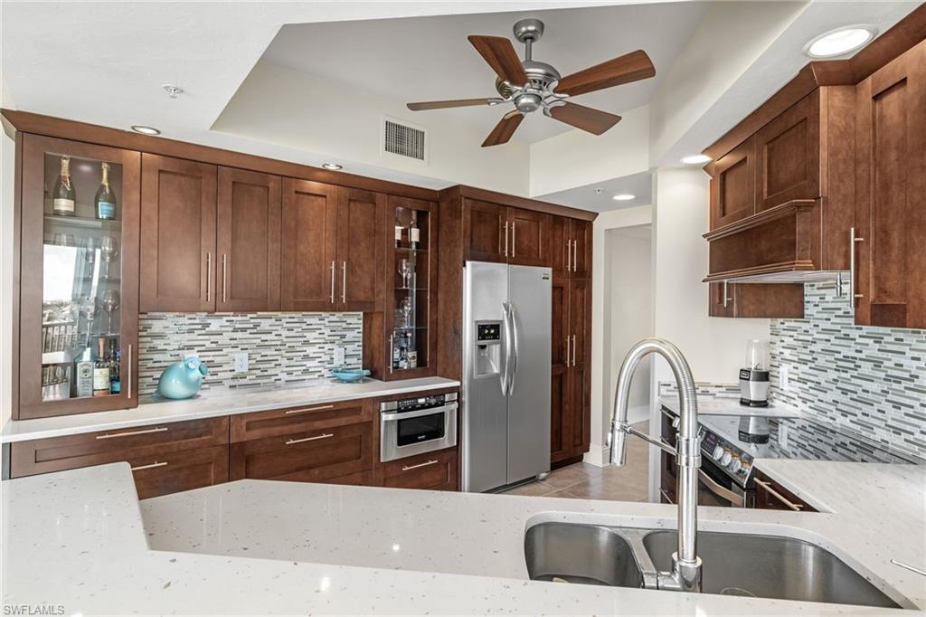 315 Dunes BLVD # 703, NAPLES FL 34110
