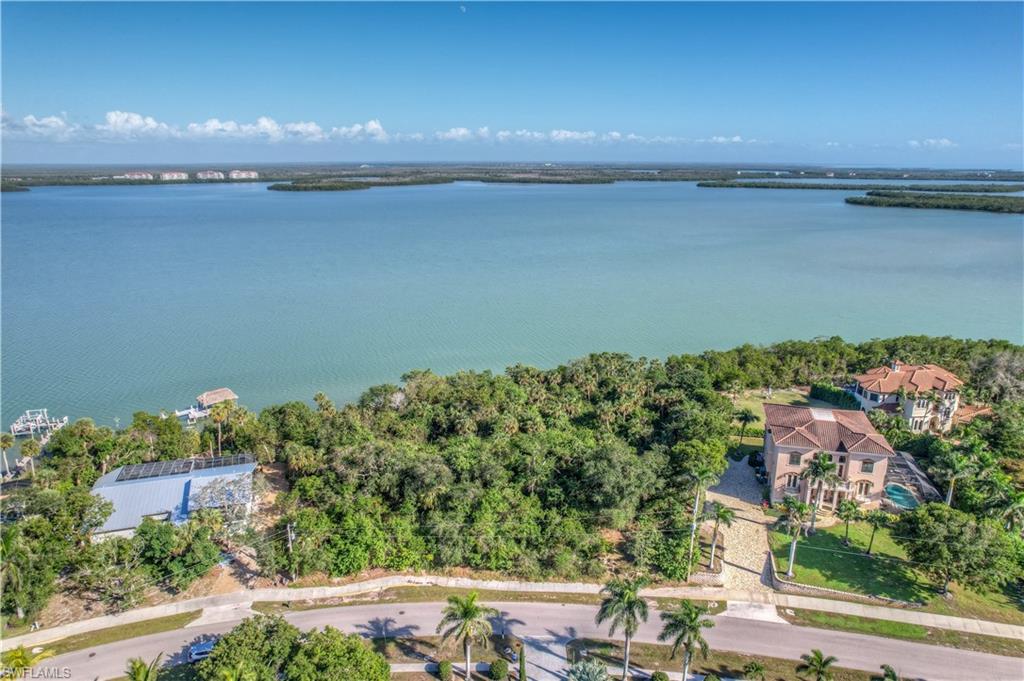 621 Inlet DR, MARCO ISLAND FL 34145