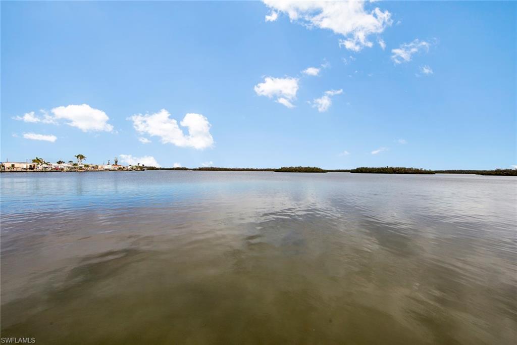 57 Oyster Bay LN, FORT MYERS BEACH FL 33931