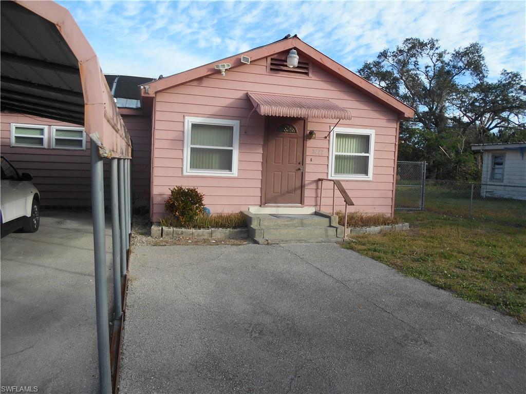 2707 Pine ST, NAPLES FL 34112