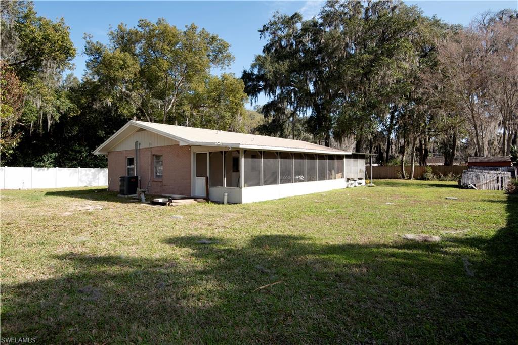 2954 N County road 470, LAKE PANASOFFKEE FL 33538