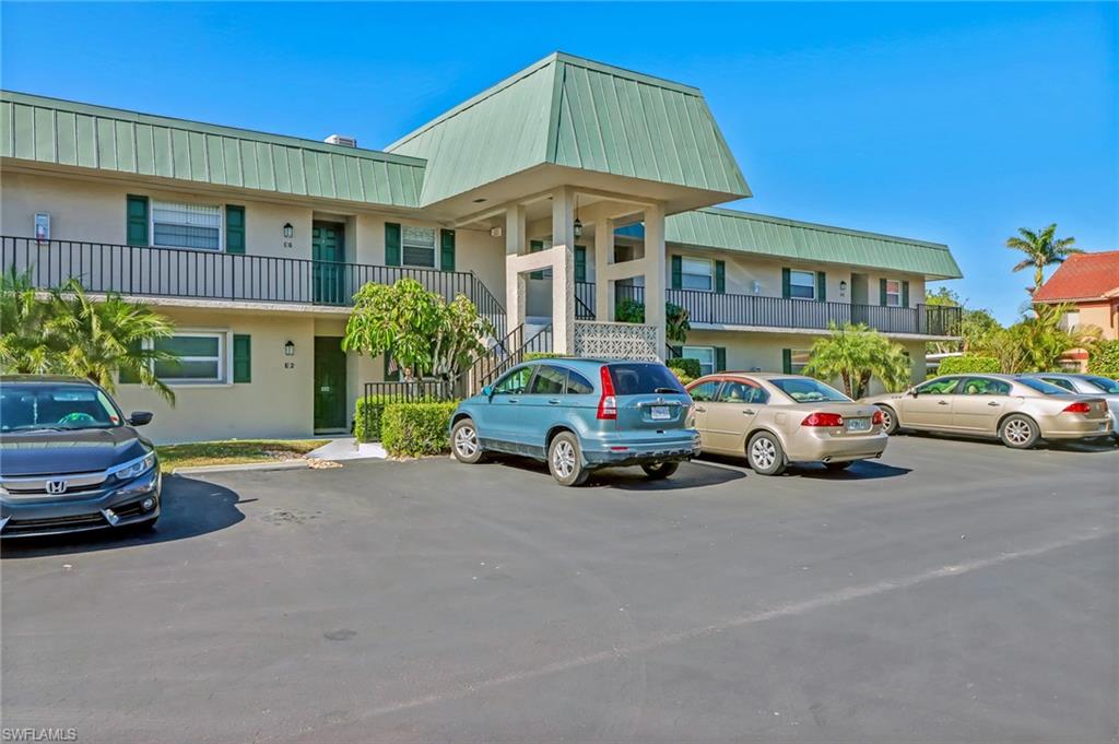 600 Valley Stream DR # E8, NAPLES FL 34113