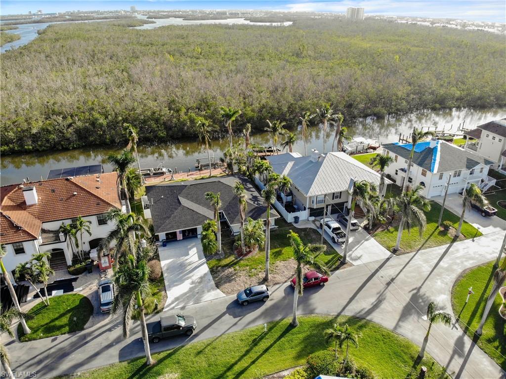 11691 Isle Of Palms DR, FORT MYERS BEACH FL 33931