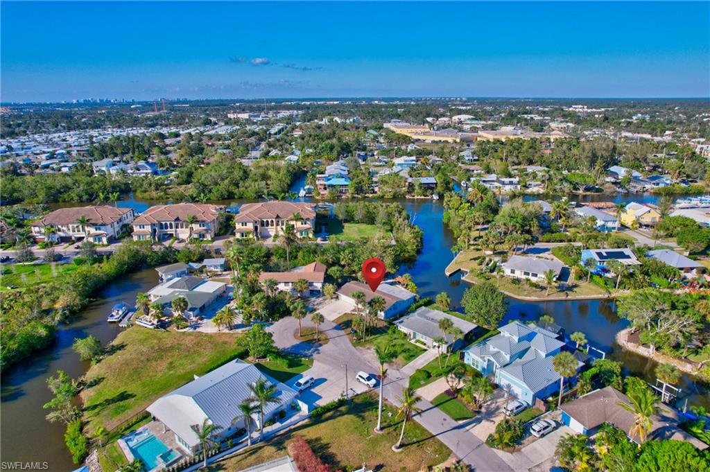 3165 Lakeview DR, NAPLES FL 34112