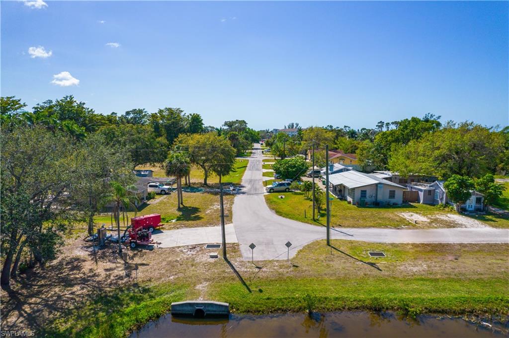 125 Lee ST, OTHER FL 34112