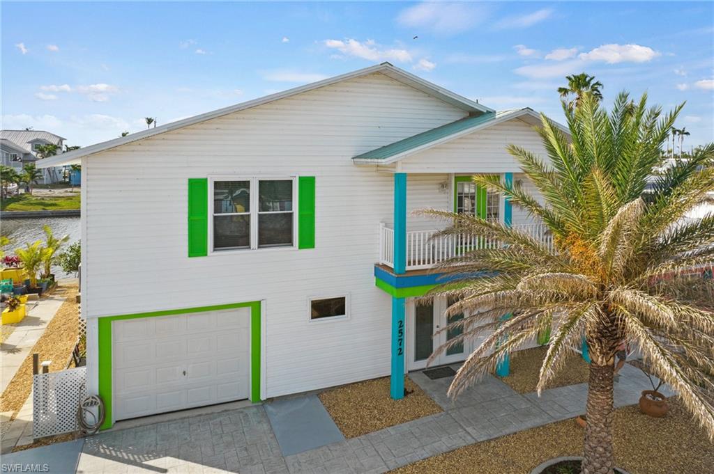 2572 2nd ST, MATLACHA FL 33993