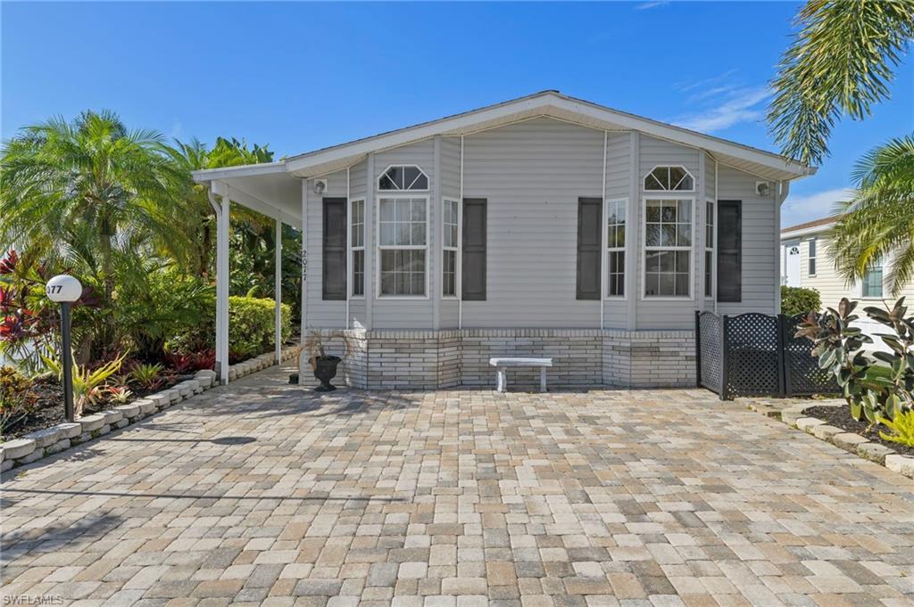 2077 Crystal Lake DR