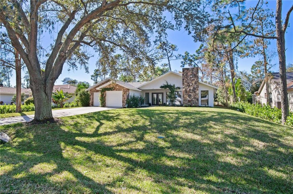 6161 Waxmyrtle WAY, NAPLES FL 34109