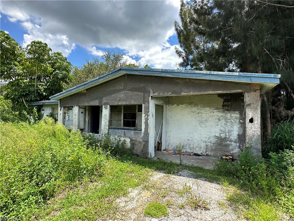 2210 Wyandotte AVE, ALVA FL 33920