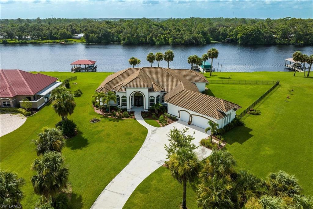 2412 River WAY, LABELLE FL 33935