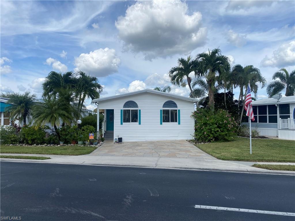 3026 Crystal Lake DR