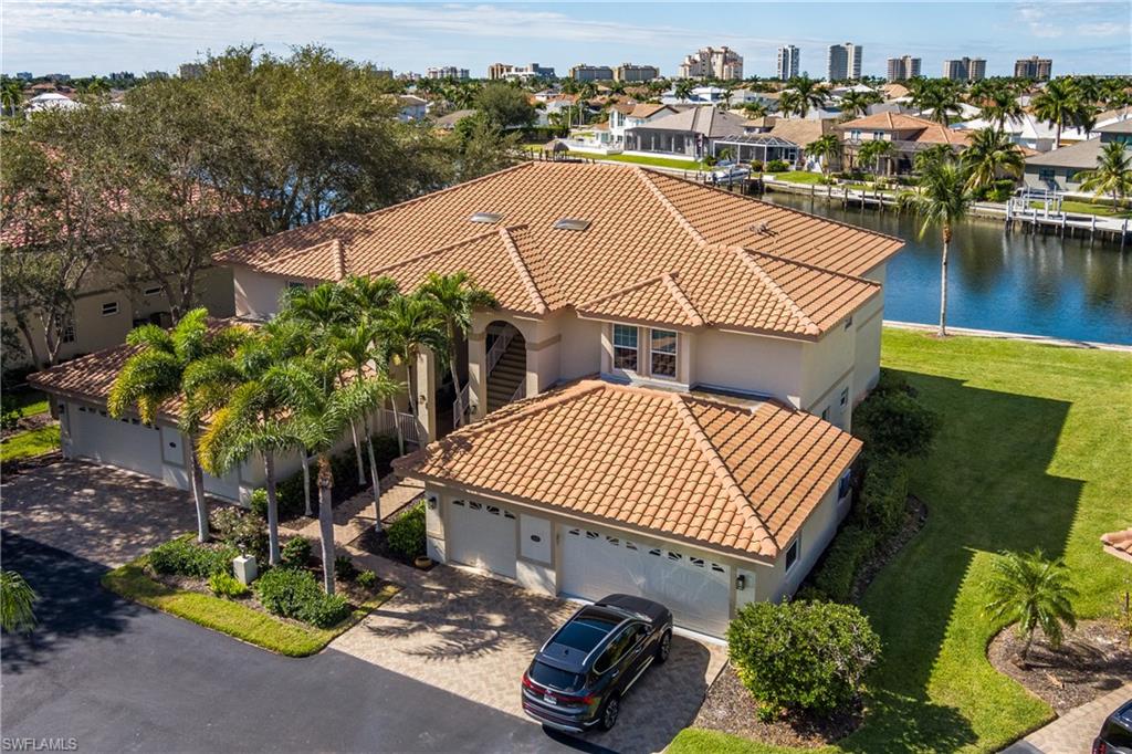 206 Waterway CT # 202, MARCO ISLAND FL 34145