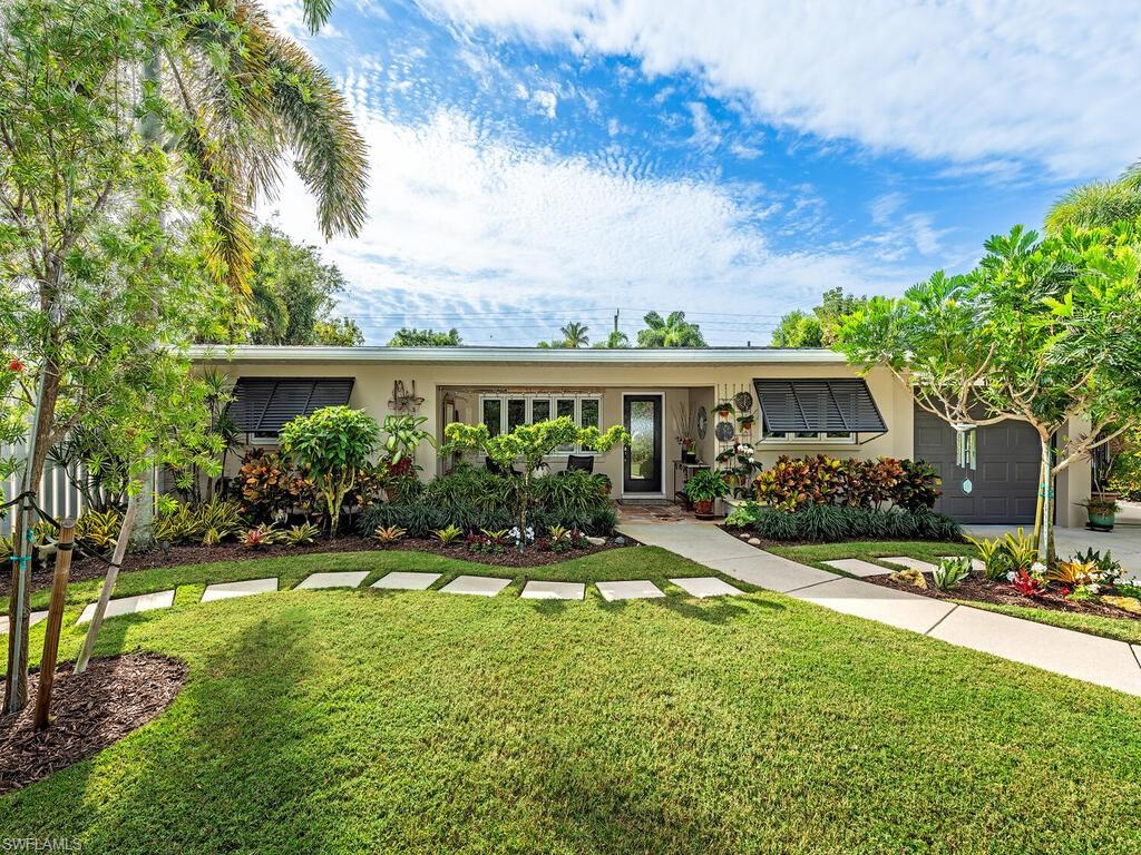 1270 Diana AVE, NAPLES FL 34103