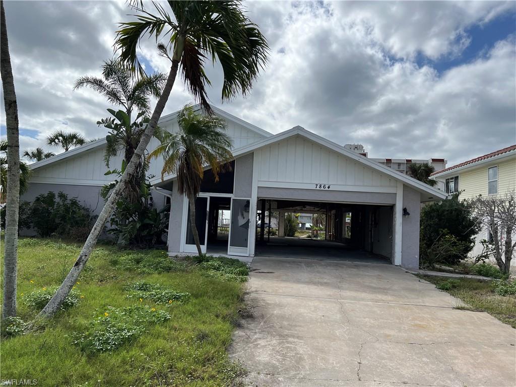 7864 Buccaneer DR, FORT MYERS BEACH FL 33931