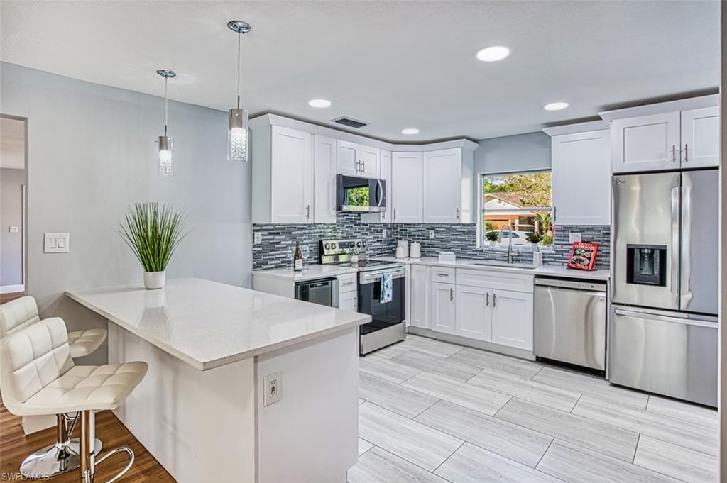 1505 Lynwood AVE, FORT MYERS FL 33901