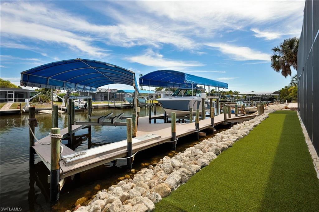 11561 Isle Of Palms DR, FORT MYERS BEACH FL 33931