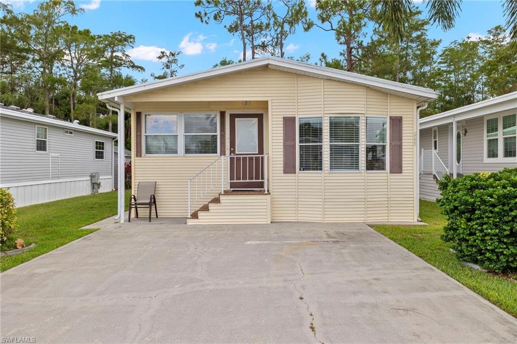 4044 Crystal Lake DR