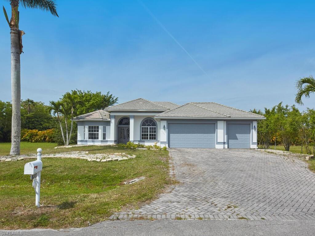 18307 Royal Hammock BLVD, NAPLES FL 34114