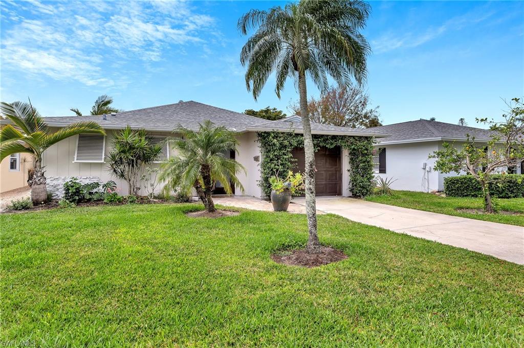 13 Crooked LN # 18, NAPLES FL 34112