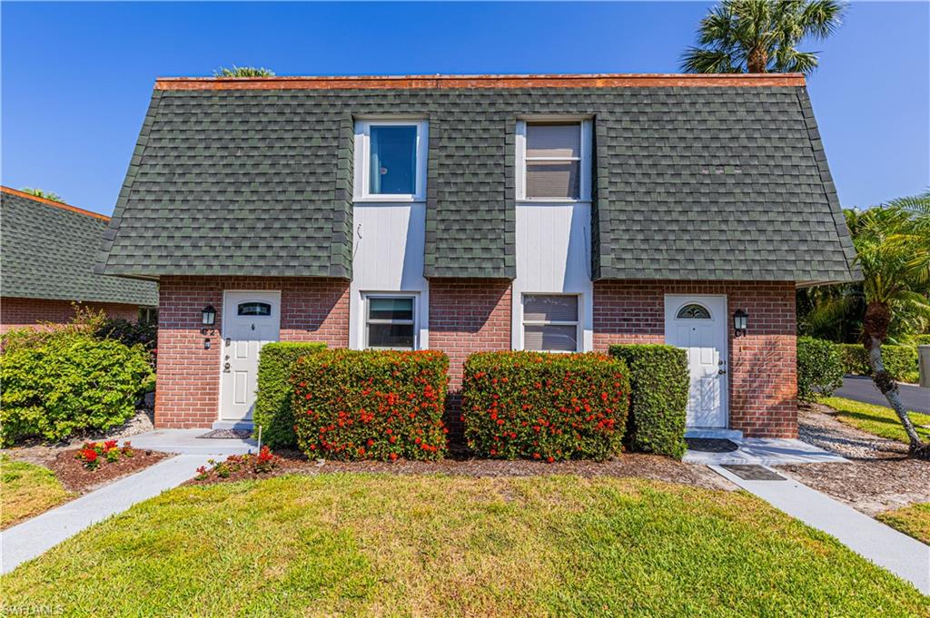 600 Valley Stream DR # C2, NAPLES FL 34113